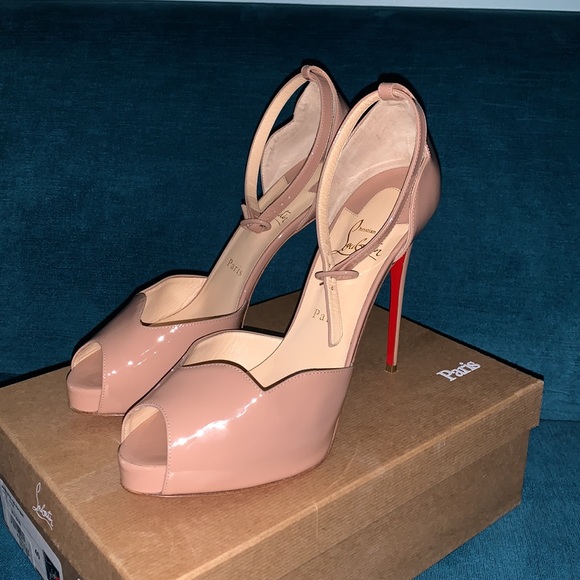 Aketata Christian Louboutin - Picture 4 of 9
